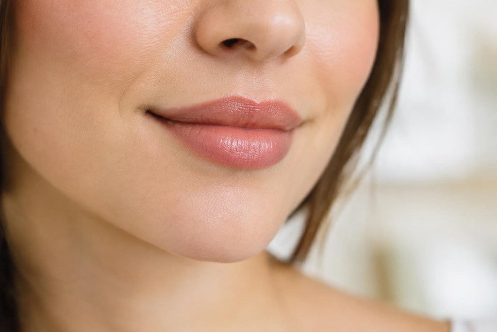 Foto 1 Volumen y definición natural: aumento de labios en Ponferrada y El Bierzo